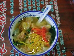 鲜肉馄饨-长人馄饨铺(解放街店)