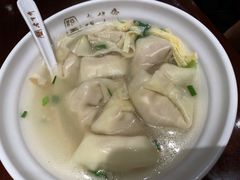 刀鱼馄饨-老半斋(福州路店)
