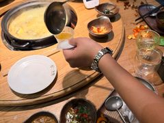 -一朵菌·野生菌探索家火锅(南亚店)