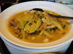 酸菜烧牛肉-蝴蝶里·粤菜·点心(龙湖天街&滨江店)