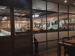 -ROAST coffee & eatery