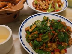 辣椒炒鸡丁-小菜园新徽菜(合肥滨湖世纪金源店)