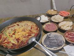 -黄潇洒老火锅(九眼桥宏济巷店)