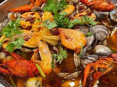 -老东镇啤酒屋海鲜加工·蒸汽海鲜·海鲜烧烤(台东店)