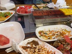 -哈尔滨小酒馆·鲜肉现穿自助烧烤(康新花园店)