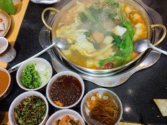 -顶顶汤火牛排火锅·经典铜锅涮肉