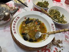 仙庾岭酸辣椒蒸鸡-西江红·株洲本地菜(滨江南路店)