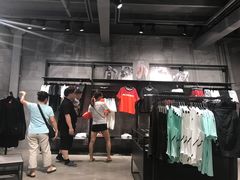 店内环境-NIKE品牌体验店(南京东路店)
