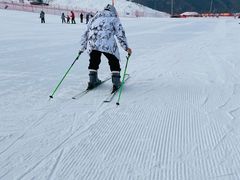 -荣盛康旅野三坡滑雪场
