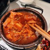 湾悦城五楼“九锅一堂”，鲜、香、麻、辣、爽！[调皮]