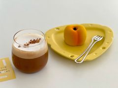 小白杏蛋糕-五进制 Coffee Shop