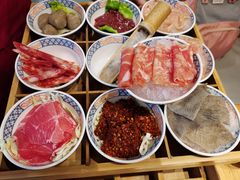 -周小明火锅(黑金冠社区店)