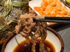 -牛YO寿喜烧·铁板烧和牛火锅自助(市府恒隆店)