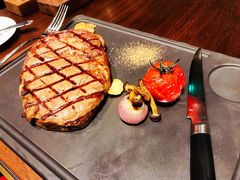 -恰餐厅及酒吧 CHAR Bar & Grill (北京丽都皇冠假日店)