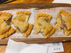 塔哈尔芝士羊肉饼-塔哈尔·新疆盛宴(城西银泰店)