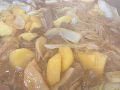 -粘豆包柴火铁锅炖