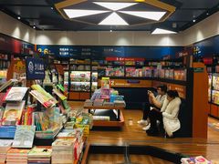 -西西弗书店&矢量咖啡(凯德晶萃广场店)