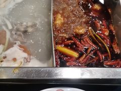 -百年川椒重庆老火锅(光谷店)