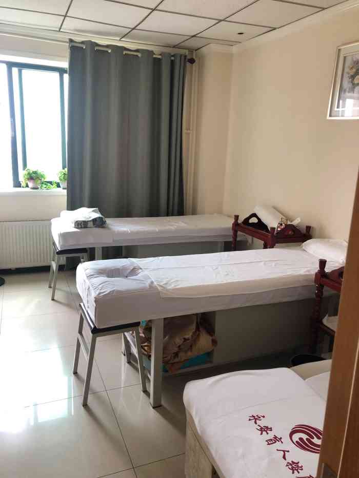 永安盲人按摩馆(惠新东桥店)-"[薄荷]环境:店内床位还是挺多的,可以提