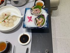 -红鼎豆捞·非遗鲍皇汤火锅(宝丰路店)