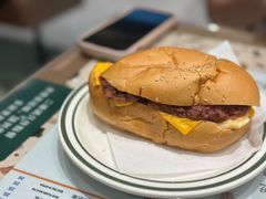 招牌芝士咸牛肉蛋猪仔包-华嫂冰室(尖沙咀店)