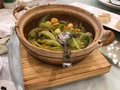 -鞍山大白鲨美食酒店