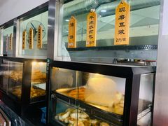 面包甜点陈列柜-方大军胡辣汤(和谐店)