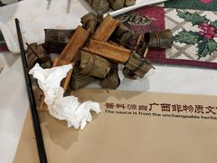 -刘姐啤酒鱼民族演艺餐厅(西街总店)
