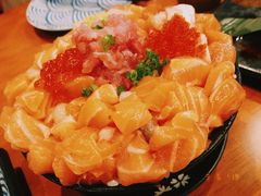 三文鱼火山丼-魔丼屋(日月光店)