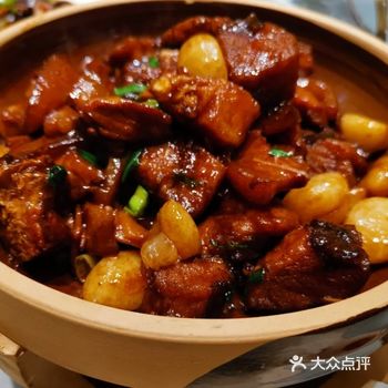 离家很近，去吃过几次，平时人不多，包间环境好
