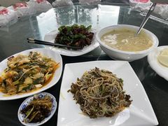 -瑞丰园庭院餐厅·白族传统家常菜