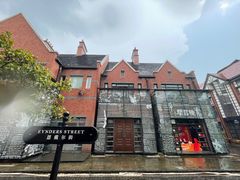 -钟书阁(松江泰晤士小镇店)