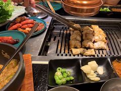 -臻牛烤肉