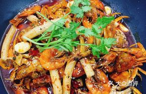 Spicy Shrimp and Crab Hot Pot
