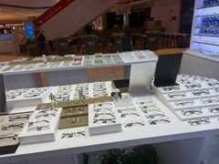 -罗伯特眼镜·蔡司官方授权(前海卓悦 INTOWN 购物中心店)