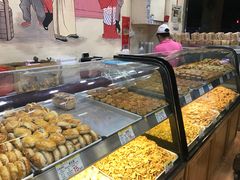 面包甜点陈列柜-赞记龙凤礼饼(龙津路店)