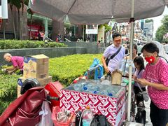 -詹爷爷乌节路街头冰淇淋