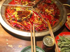 奔驰锅红锅-叁口煮市井老火锅(春熙路店)