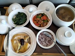 -臻康乃馨月子中心(集美店)