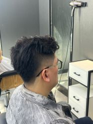 -藤野造型烫发染发