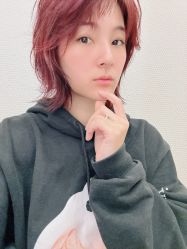 -PE SALON