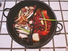 -贰回巷火锅馆(钟楼店)