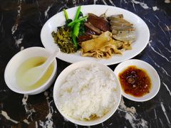 -乌文新澄海卤鹅店