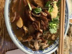 卤煮火烧-门框胡同百年卤煮(新街口店)