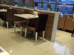 大堂-嘉和一品粥(首经贸店)