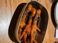 弄堂里的卤鸡爪-弄堂里·寻味杭州(湖滨银泰in77C区店)
