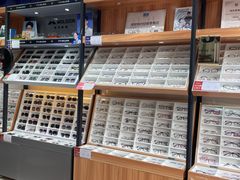 -诺柯视眼镜-蔡司依视路官方工厂店(淞南一店)