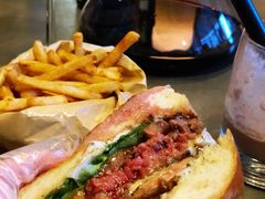 鹅肝牛肉汉堡-Cooking Man(中懋天地店)