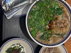 -云阿蛮云南生烫牛肉米线(奉贤路店)