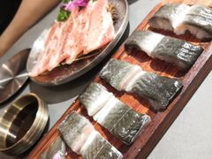 -围炉肉舍•炭烤活鳗•丹东海鲜烤肉(步行街店)